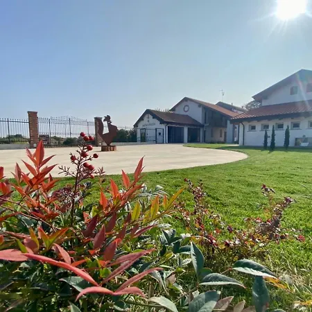 Alloggio per agriturismo Cascina Mora Bassa *