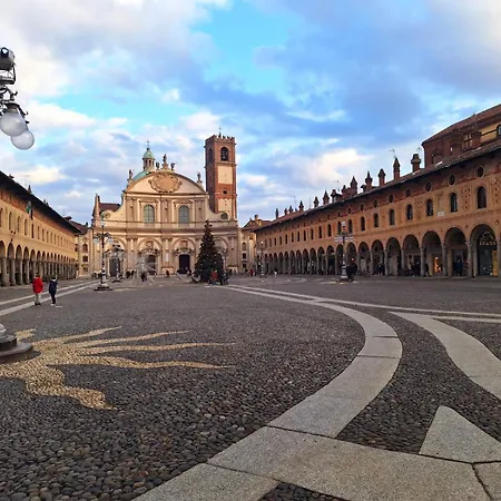 Alloggio per agriturismo Cascina Mora Bassa Vigevano